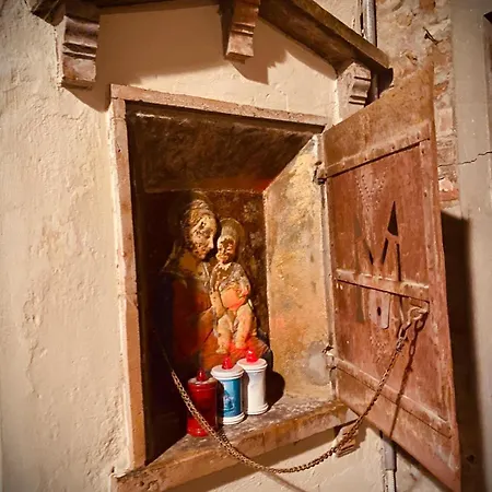 Antiba House Tatil Evi Ferrara