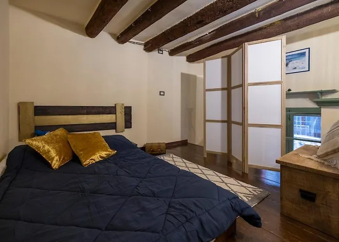 Dom wakacyjny Antiba House Ferrara